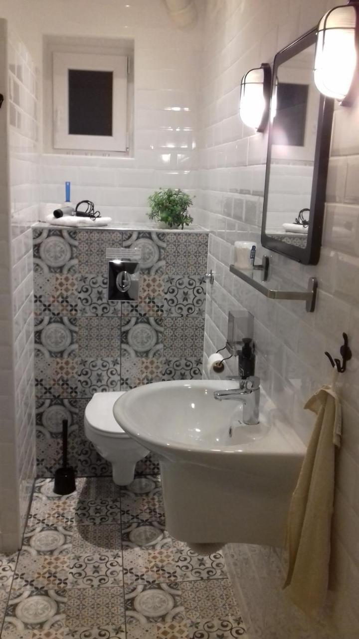 Hills Apartments Vrsac Luaran gambar