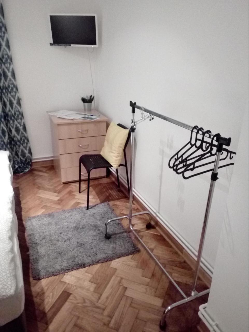 Hills Apartments Vrsac Luaran gambar