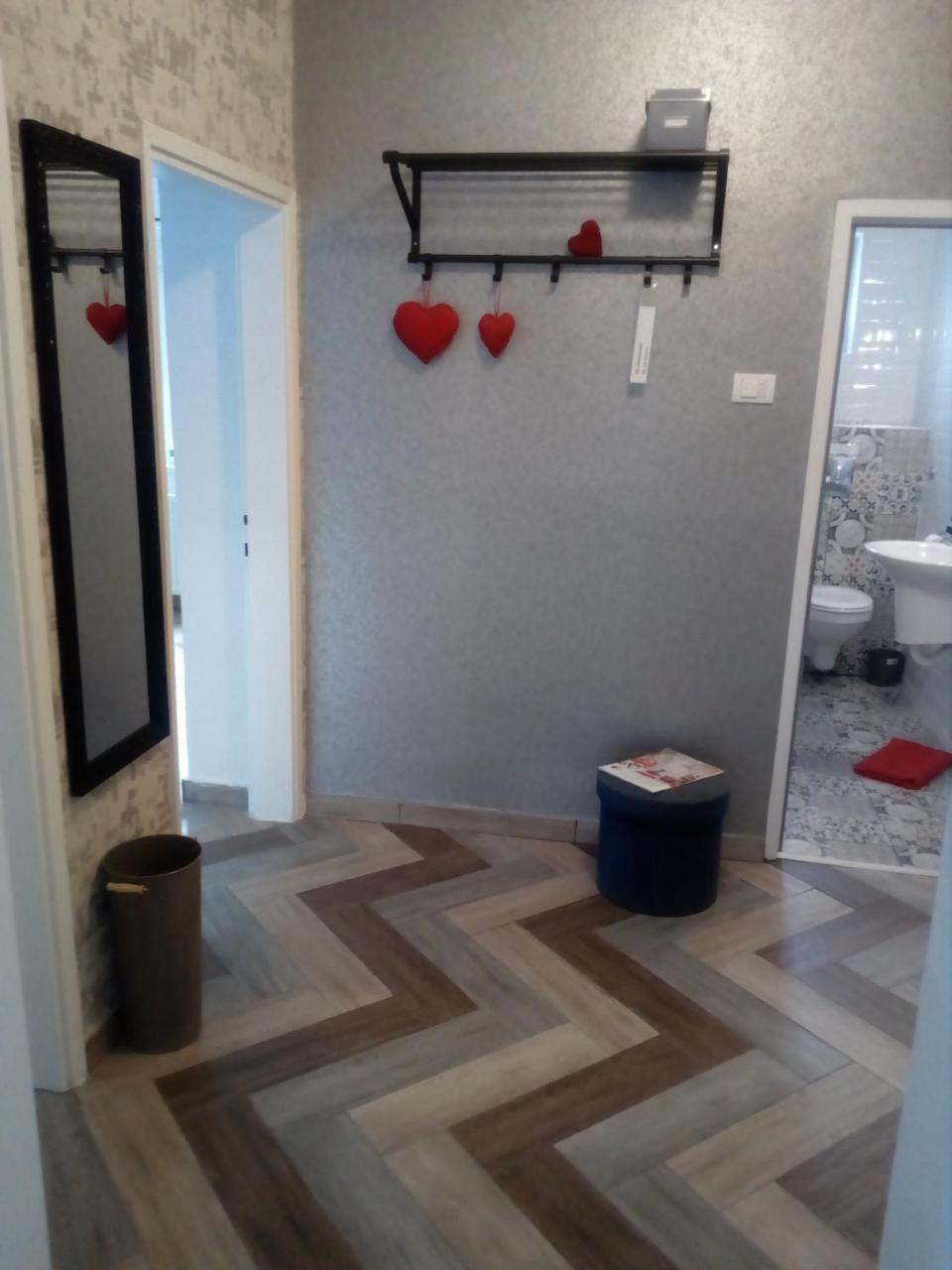 Hills Apartments Vrsac Luaran gambar