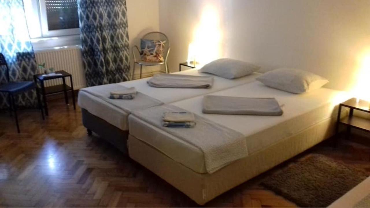 Hills Apartments Vrsac Luaran gambar